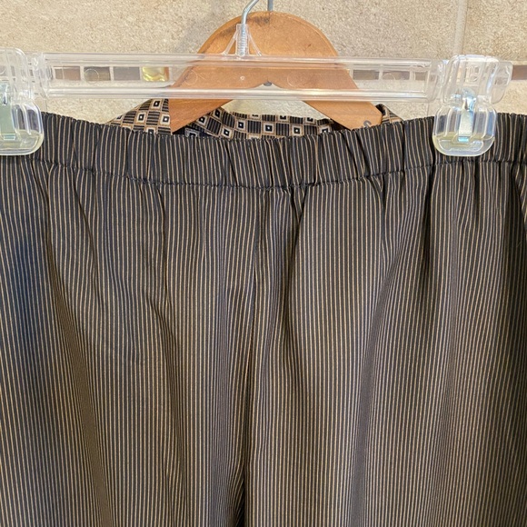 Patterned pant and shirt outfit, elastic waist pants size 12 and top size 14. - Picture 7 of 8